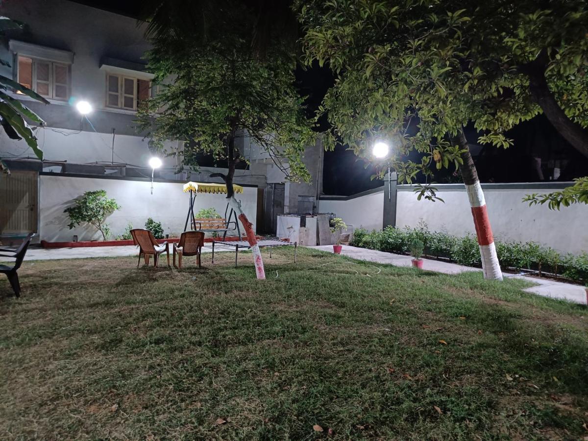 Chitrakut Bungalows Dwārka Exterior foto