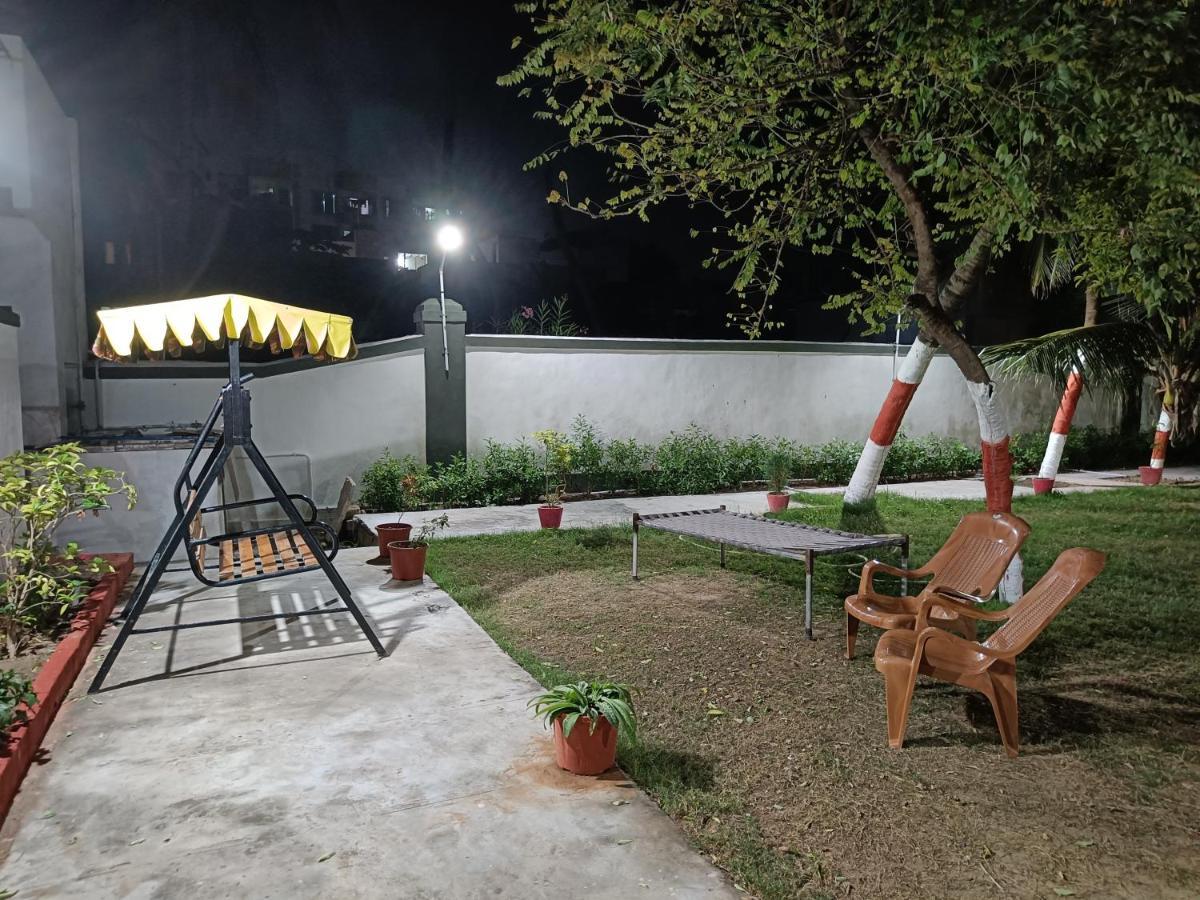 Chitrakut Bungalows Dwārka Exterior foto